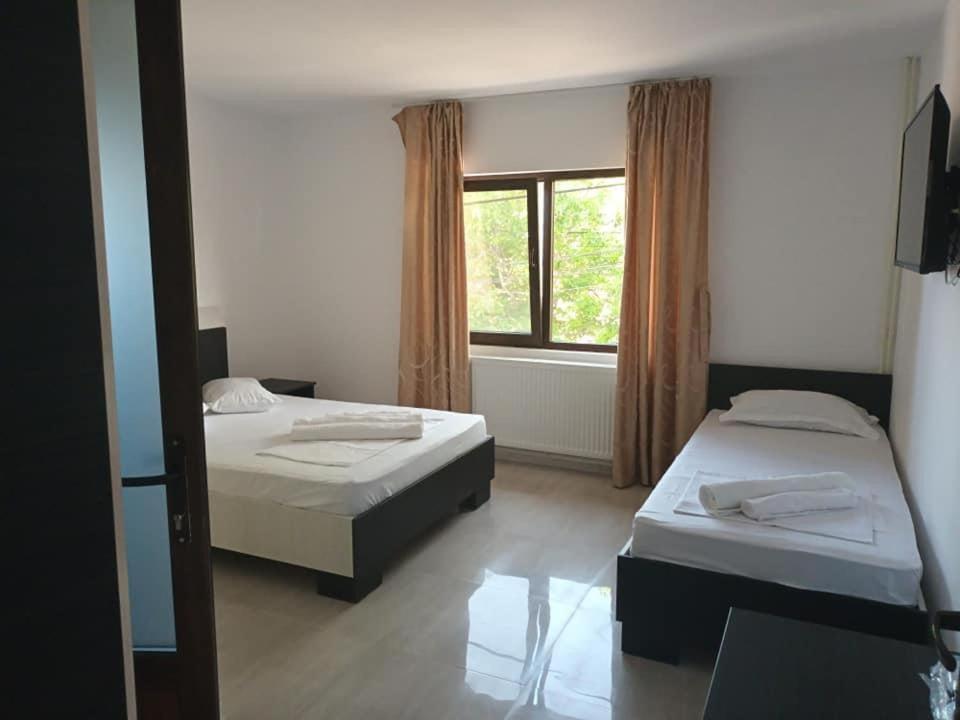 Hotel Vila Maranca Două Mai Esterno foto